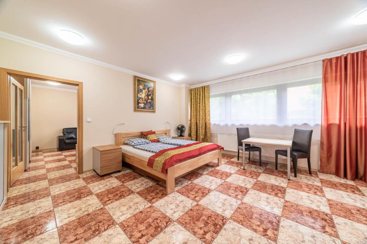 Apartman Blizko Centra Prahy Prague Luaran gambar