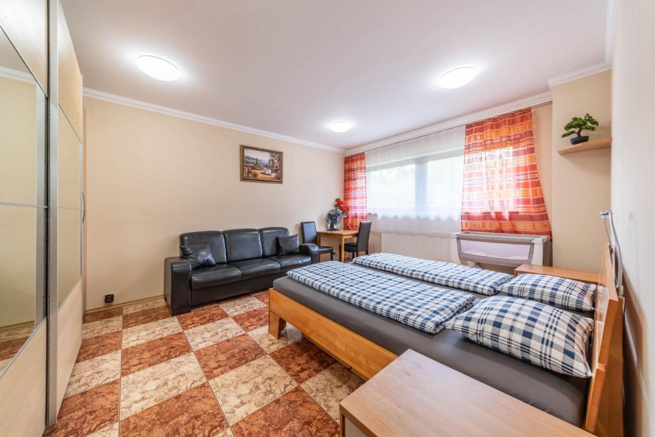 Apartman Blizko Centra Prahy Prague Luaran gambar
